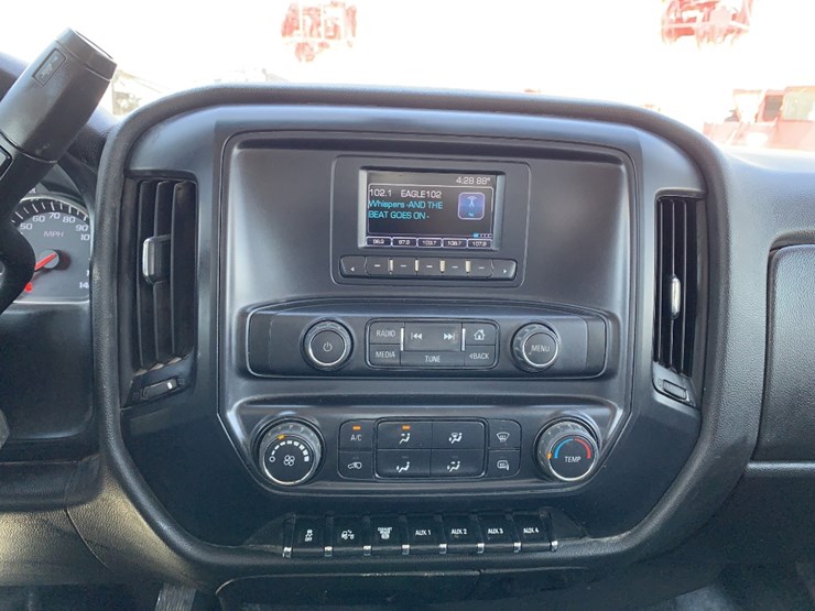 2022-chevrolet-silverado-6500hd-image-12