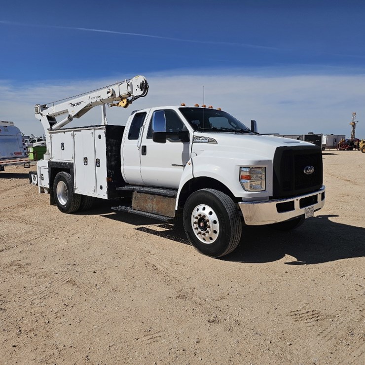 2017 FORD F750