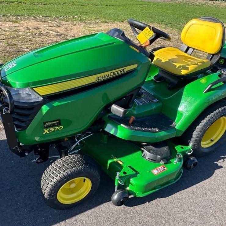 2024 JOHN DEERE X570