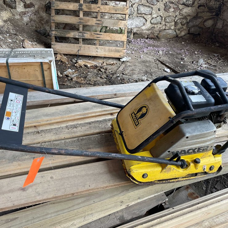 #7415 • Wacker Plate Compactor