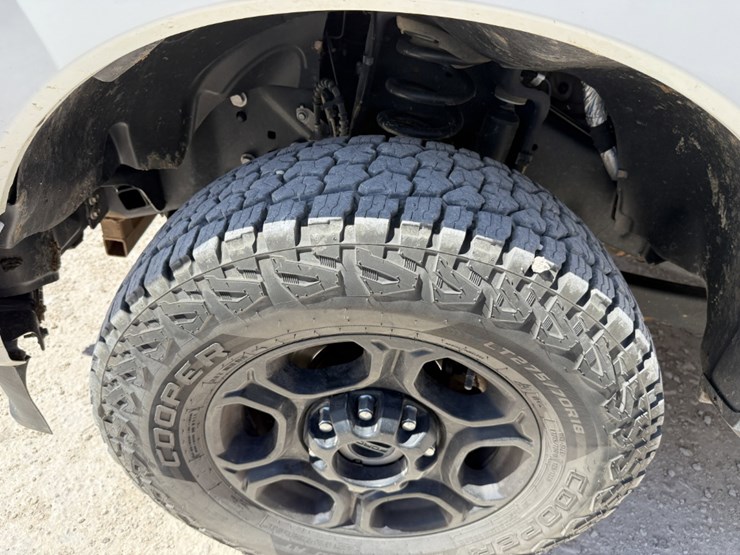 2023-ford-f250-image-10