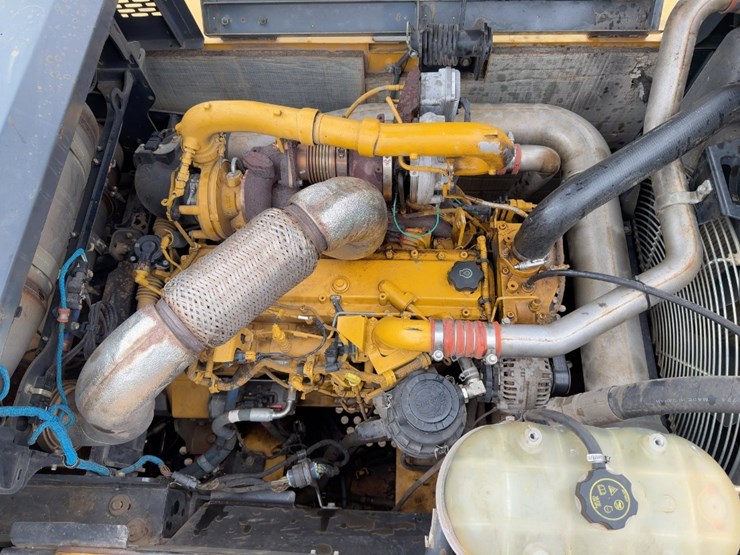 2016-deere-300g-lc-image-33