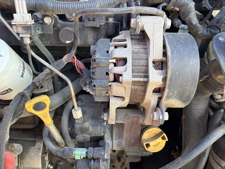 2018-bobcat-t650-image-32