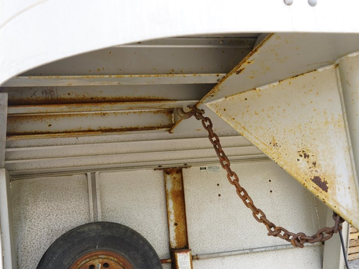 #142-•-1999-exiss-3-slant-aluminum-6-horse-capacity-trailer-image-90