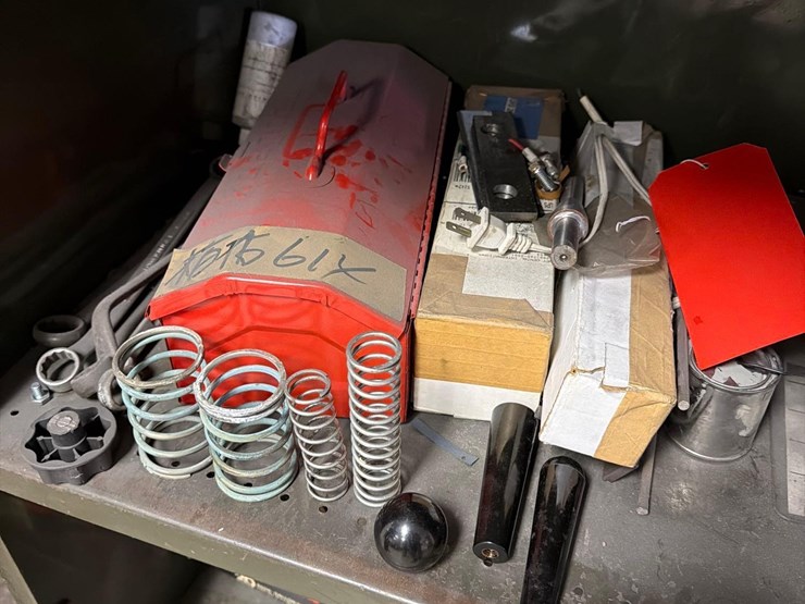 ney-m525-heat-treat-furnace-w/-cabinet-and-parts-image-11