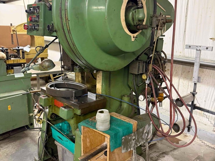 v&o-15-ton-vertical-press-image-1