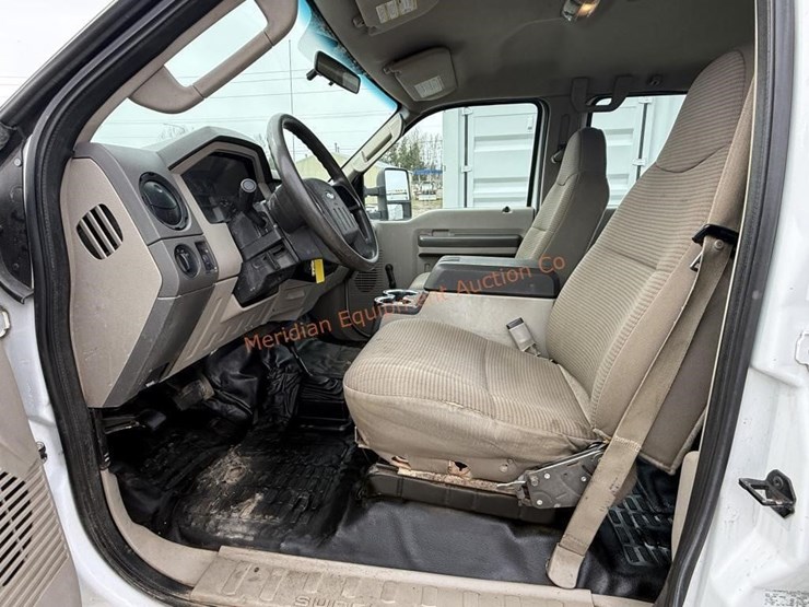 2008-ford-f550-image-27