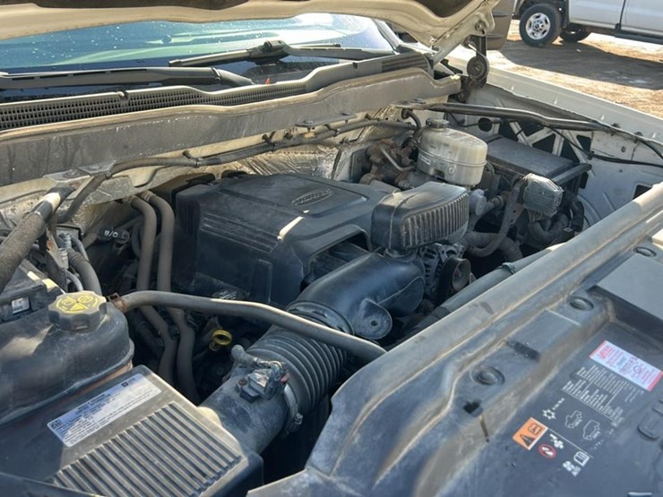 2017-chevrolet-silverado-3500hd-image-46