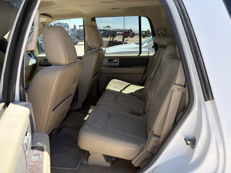 2012-ford-expedition-image-6