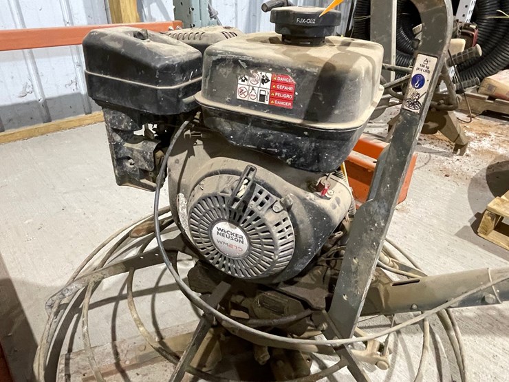 #5023-•-wacker-neuson-gt36-power-trowel-image-12