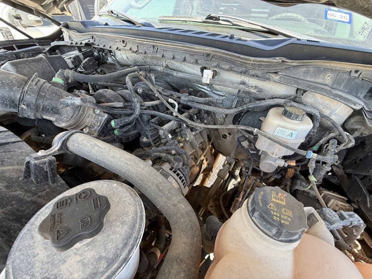 2023-ford-f250-image-22