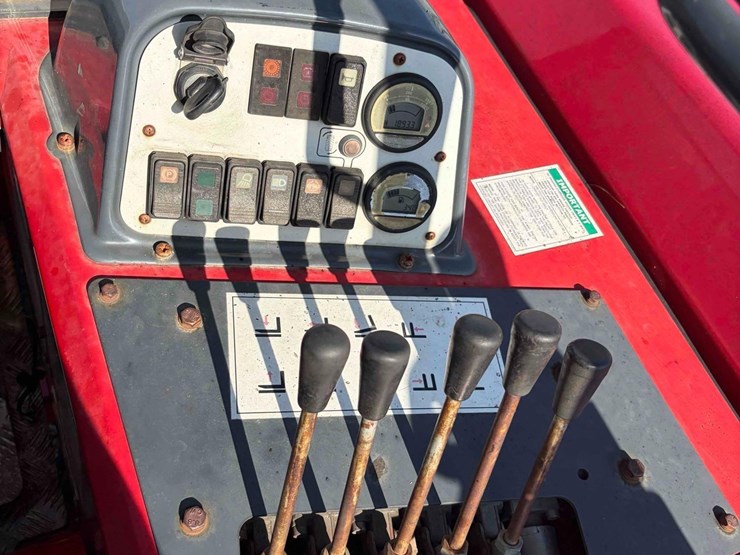 2016-moffett-m8-55.4-image-12