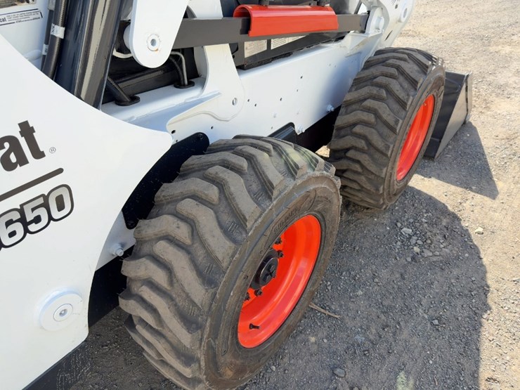 2017-bobcat-s650-image-13