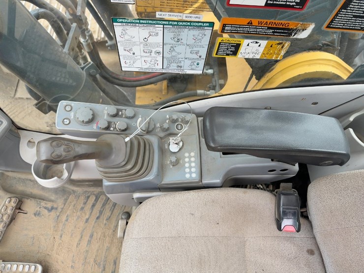 2016-deere-300g-lc-image-36