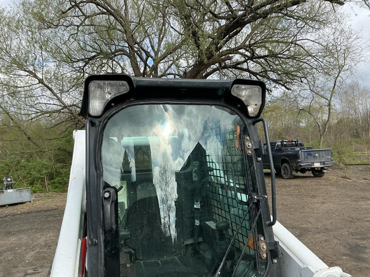 2024-bobcat-t770-image-49