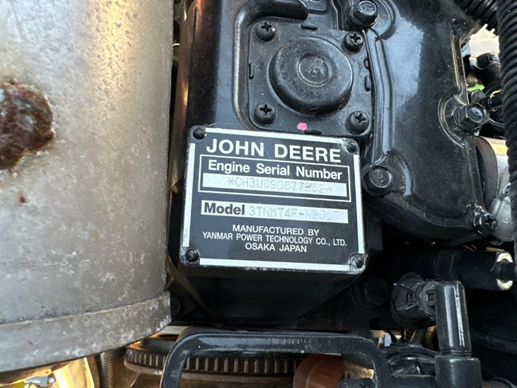 2022-john-deere-x758-image-15