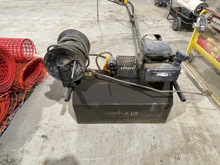 #5030-•-duraform-gas-powered-sprayer-unit-with-hose-reel-image-4