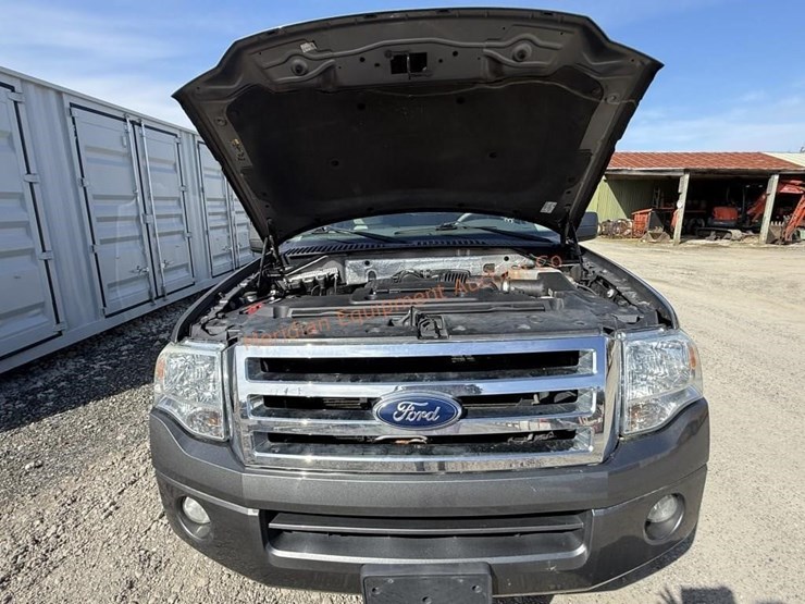 2013-ford-expedition-xlt-image-8