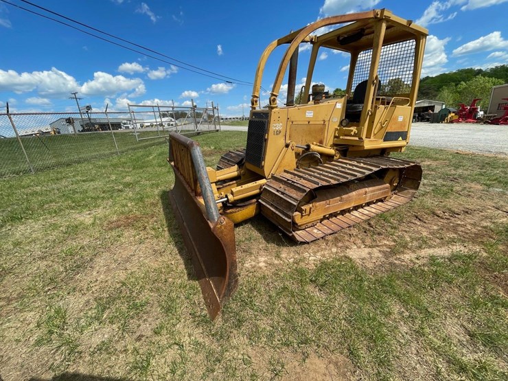 caterpillar-d3c-lgp-image-1