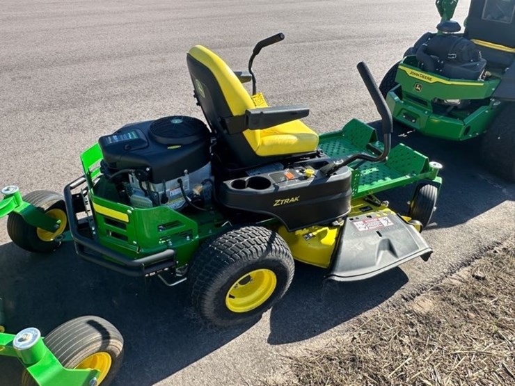 john-deere-z335m-zero-turn-image-3