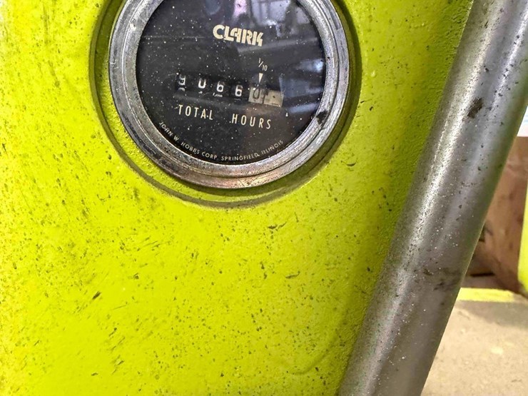 clark-propane-forklift-cf25-image-14