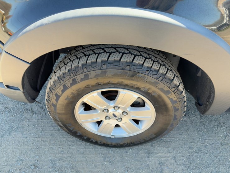 2007-ford-explorer-xlt-image-11