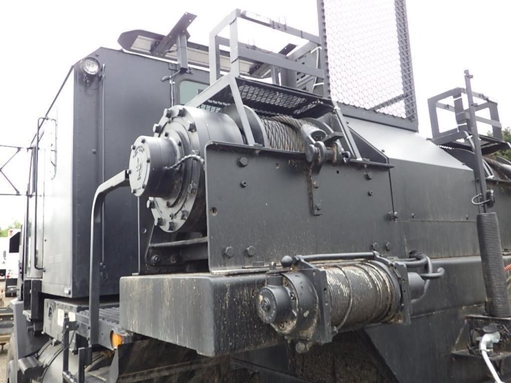 2002-oshkosh-m1070-image-23