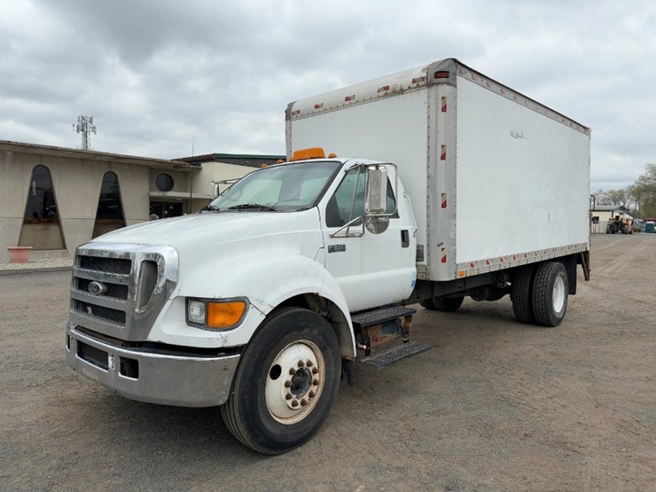 2005-ford-f650xl-image-1