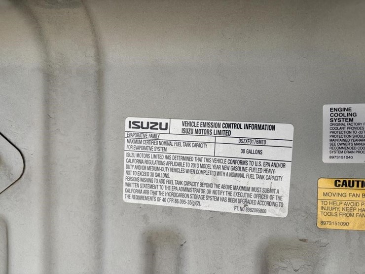 2013-isuzu-nrr-image-13