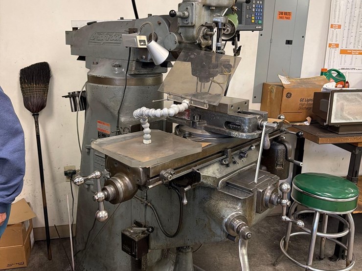 bridgeport-j-head-vertical-milling-machine-image-3