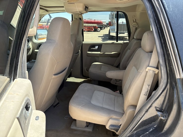 2012-ford-expedition-image-5