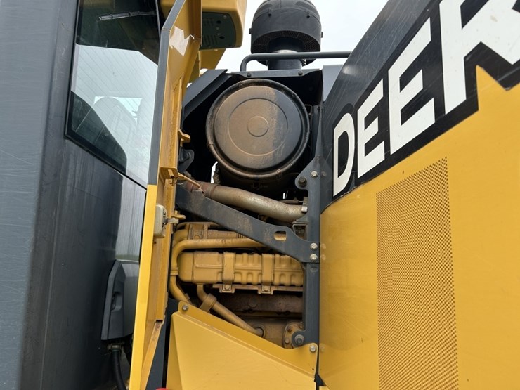 2018-deere-770g-image-23