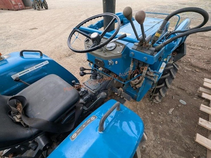 mitsubishi-d2350-image-13