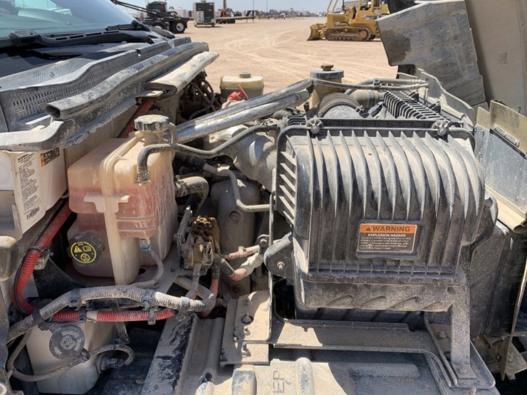 2022-chevrolet-silverado-6500hd-image-7