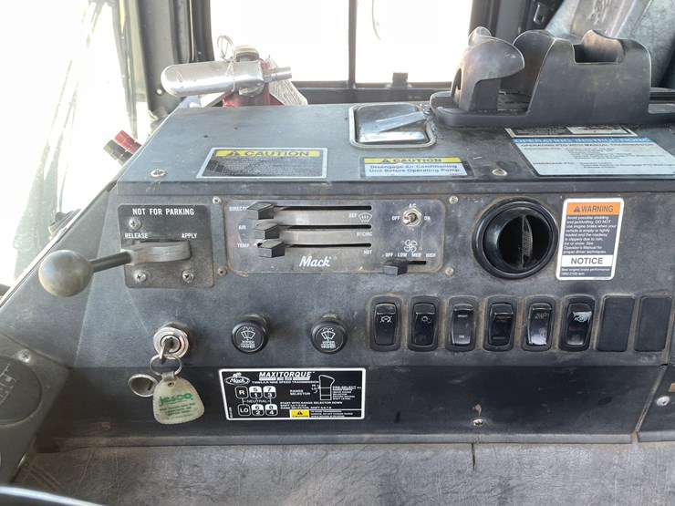 #100-•-2005-mack-putzmeiser-tb80-telebelt-truck-(has-wi-title)-image-88