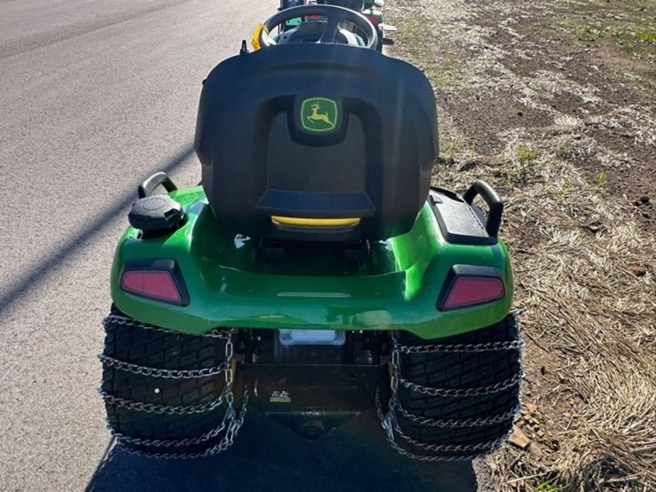 2024-john-deere-x570-image-6