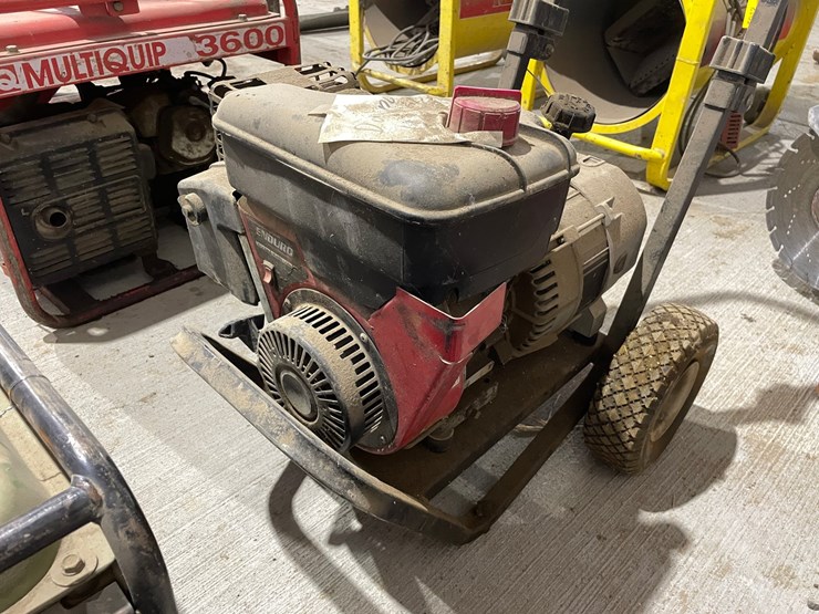 #5011-•-(2)-non-running-gas-powered-generators-image-9