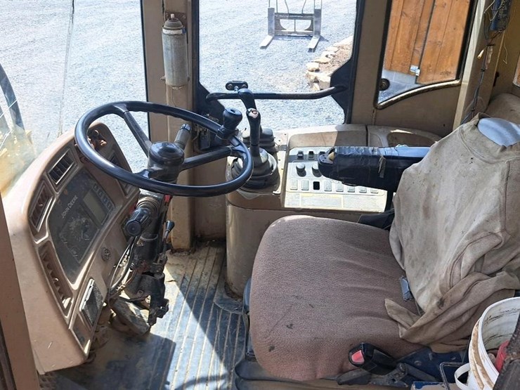 2002-deere-tc54h-image-12