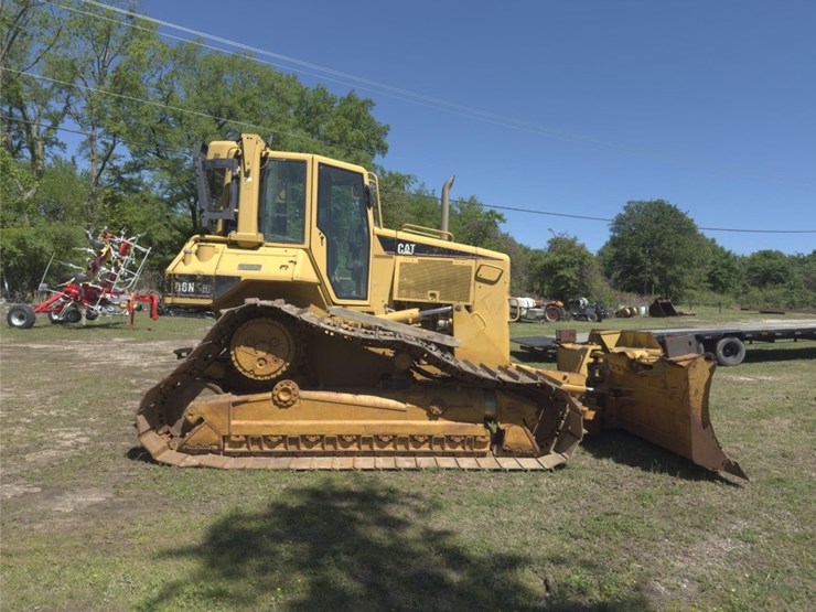 2006-caterpillar-d6n-lgp-image-3