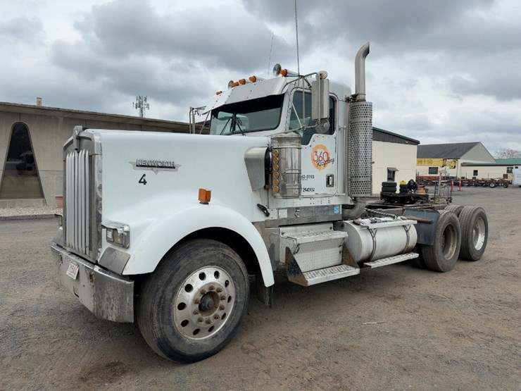 2000-kenworth-w900-image-1