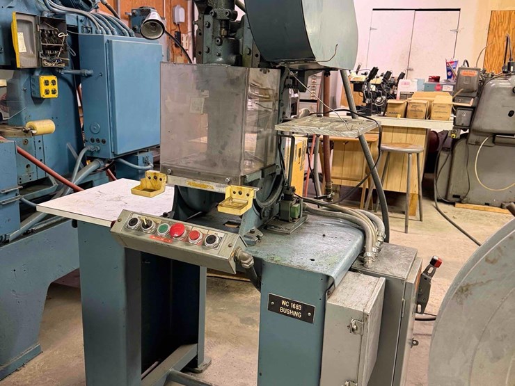 benchmaster-vertical-press-image-6
