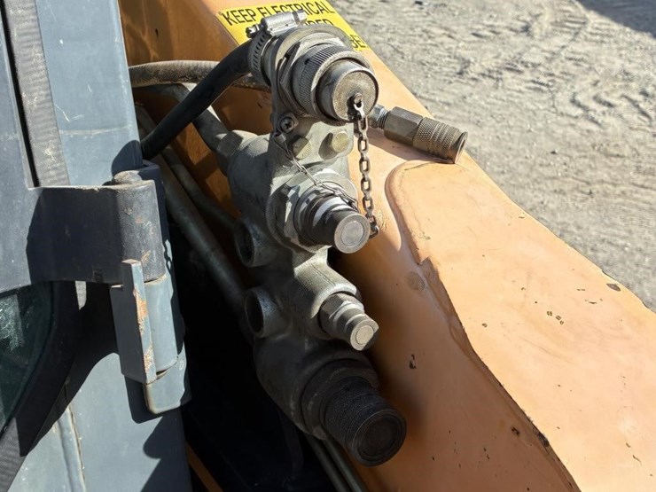 2011-mustang-2700v-image-9