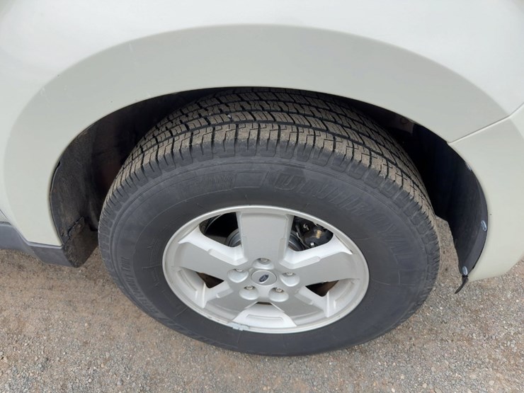 2009-ford-escape-image-8