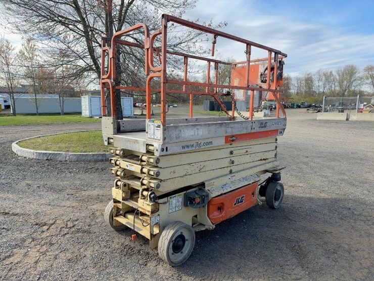 2005-jlg-3246es-image-4