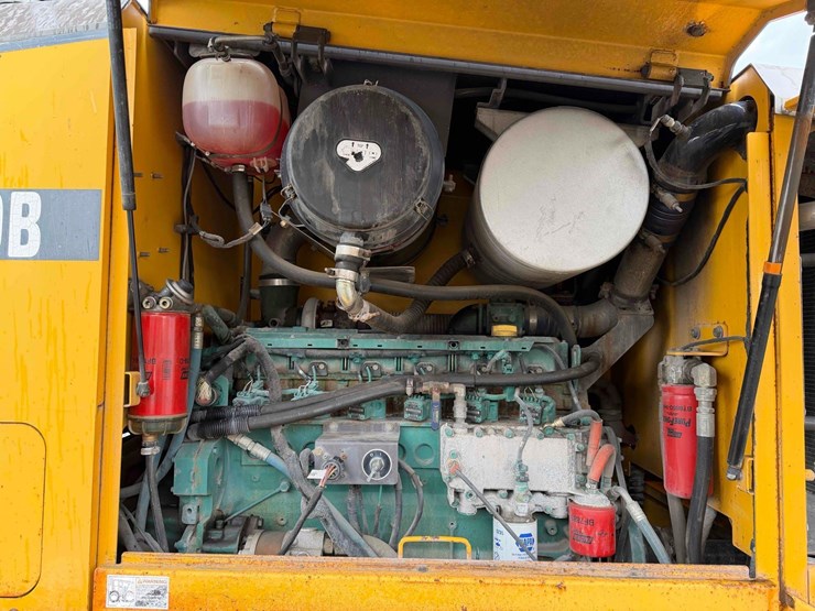 2005-volvo-g710b-image-30