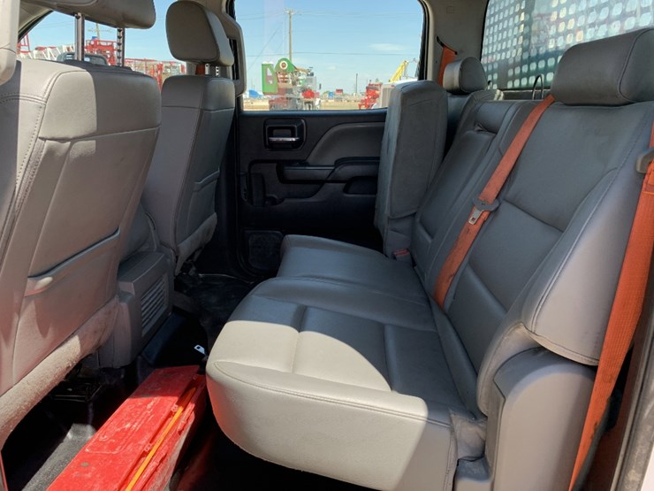 2022-chevrolet-silverado-6500hd-image-11