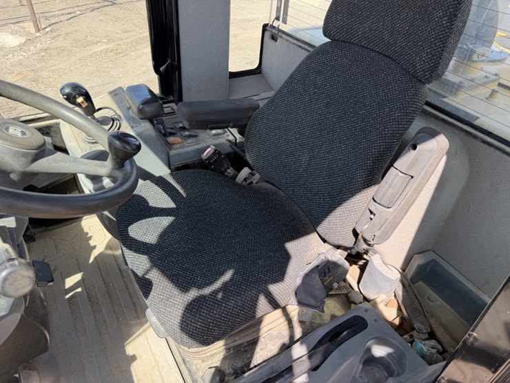 2007-caterpillar-928g-image-18