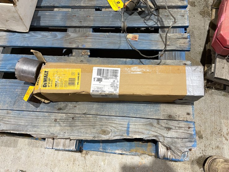 #5038-•-dewalt-4"-x-22"-core-bit-image-1