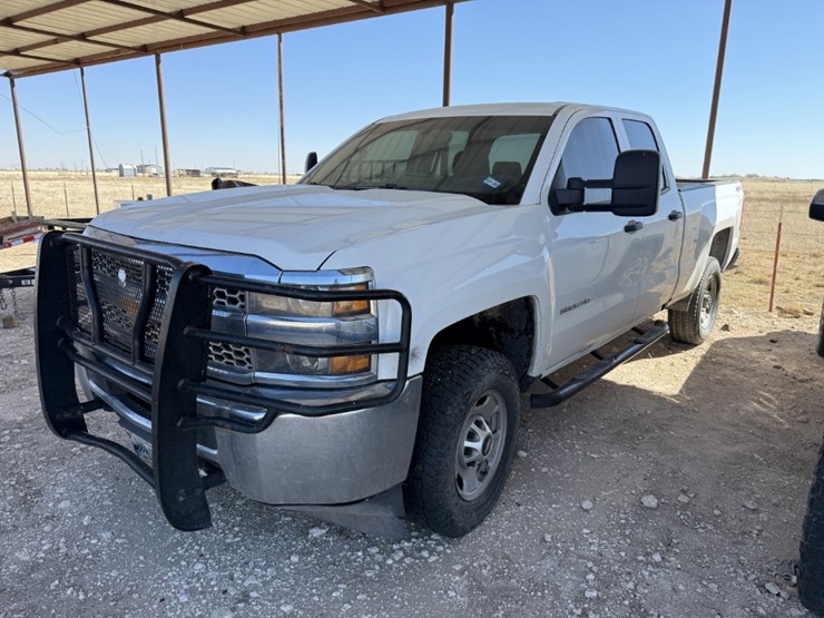 2019-chevrolet-silverado-2500hd-image-1