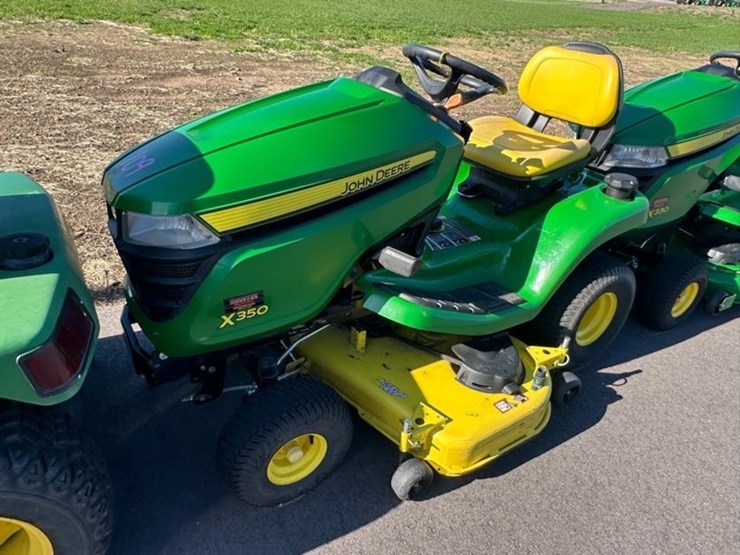 2019-john-deere-x350-image-1